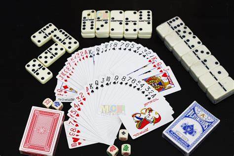 Domino Poker: Apa itu & Cara Bermain ?